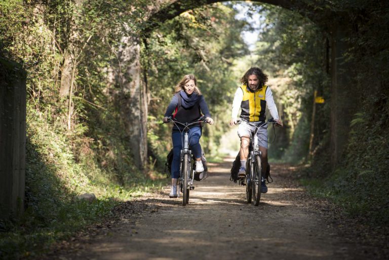 Parella ciclista a la Ruta del Carrilet I