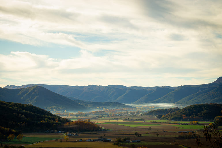 Vistes a la Vall de Bianya des de la Pirinexus
